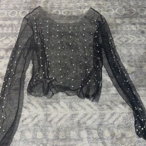 Mesh Pearl Top Cropped. Size XL fits more like S/M.